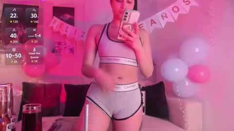 Snapshot of lara_madisson chatting on 10.16.25 Lara Madisson online show from 10.16.25