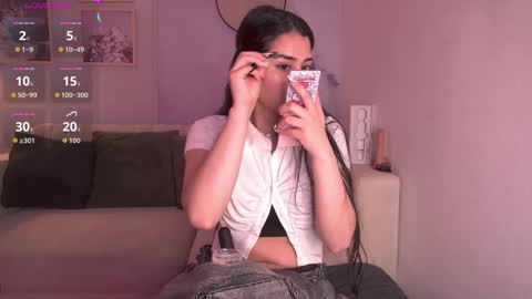 Snapshot of lara_madisson chatting on 10.22.25 Lara Madisson online show from 10.22.25