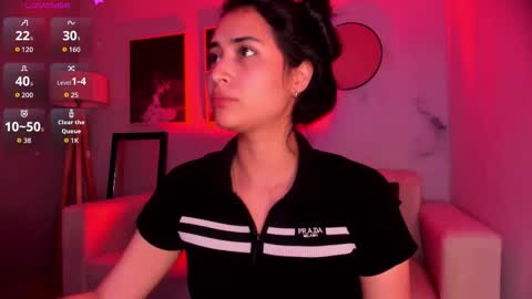 Snapshot of lara_madisson chatting on 11.12.25 Lara Madisson online show from 11.12.25