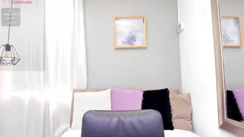      700  200   online show from 06.04.26