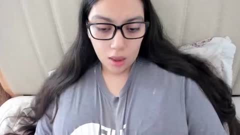 Snapshot of laracamille chatting on 02.28.26 lara online show from 02.28.26