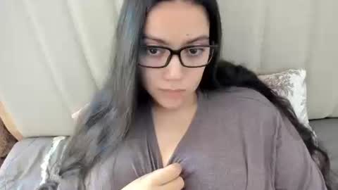 Snapshot of laracamille chatting on 03.10.26 lara online show from 03.10.26