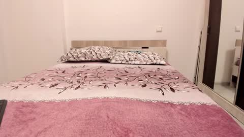 Lara online show from 01.02.25