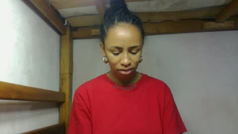 larah98 online show from 02.18.26