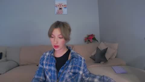 Snapshot of larakanes chatting on 01.30.25 LaraKanes online show from 01.30.25