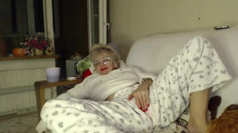 laralhotr online show from 03.08.25