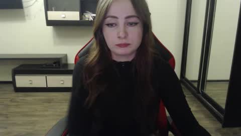 Laralianna online show from 02.21.25