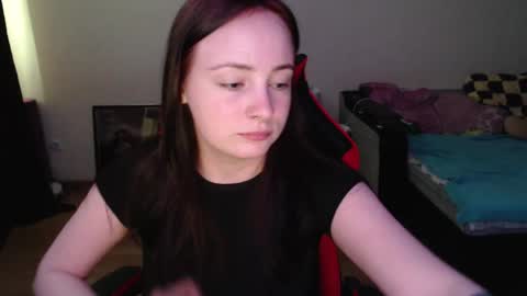 Snapshot of laralianna chatting on 04.22.26 Laralianna online show from 04.22.26