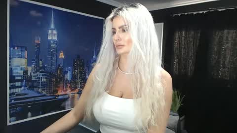 laras_moans online show from 12.13.24