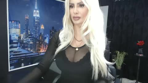 laras_moans online show from 02.02.25