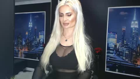 laras_moans online show from 03.02.25