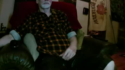 Snapshot of larbie chatting on 10.25.25 Larbie online show from 10.25.25