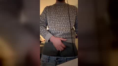 largedick1331 online show from 12.19.25