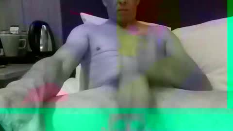 Snapshot of largo08 chatting on 01.21.25 largo08 online show from 01.21.25