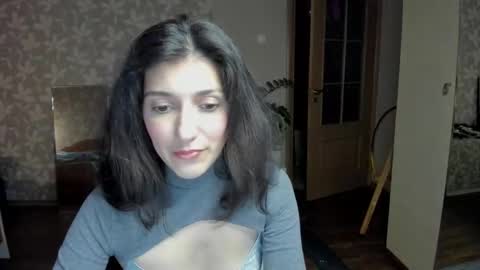 Larisa online show from 10.23.25
