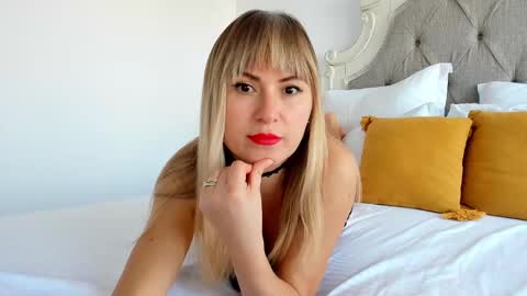 Snapshot of larissa4 chatting on 02.14.25 Larissa online show from 02.14.25