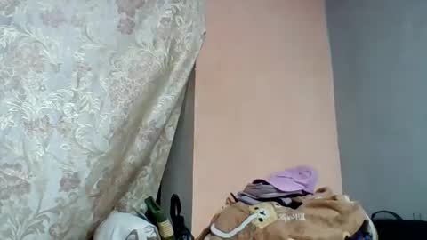 Snapshot of larissa645771 chatting on 05.13.26 larissa645771 online show from 05.13.26