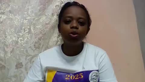 Snapshot of larissa645771 chatting on 05.29.26 larissa645771 online show from 05.29.26