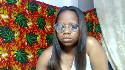 Snapshot of larissa645771 chatting on 06.15.26 larissa645771 online show from 06.15.26