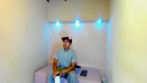 Snapshot of larry_vito chatting on 01.10.26 LARRY online show from 01.10.26