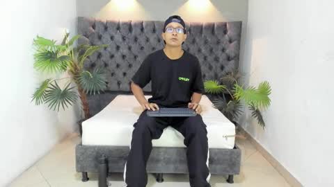 Snapshot of larry_vito chatting on 01.17.26 LARRY online show from 01.17.26