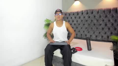 Snapshot of larry_vito chatting on 01.19.26 LARRY online show from 01.19.26