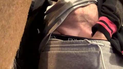 Snapshot of larrythelover23 chatting on 01.15.26 larrythelover23 online show from 01.15.26