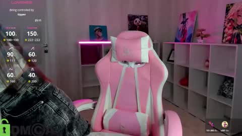 Snapshot of lasly_moon chatting on 09.23.25 lasly_moon online show from 09.23.25