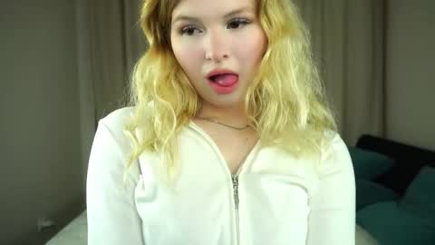 Snapshot of latanyabarthel chatting on 10.18.25 Jay online show from 10.18.25