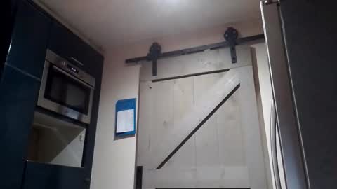 latex boy 38 online show from 12.17.25