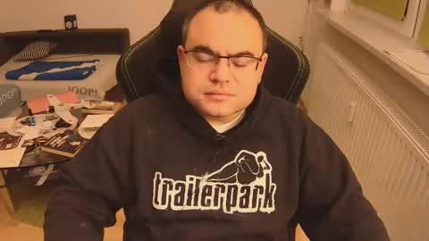 Snapshot of latexboy893 chatting on 11.20.25 latexboy893 online show from 11.20.25