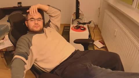 Snapshot of latexboy893 chatting on 11.27.25 latexboy893 online show from 11.27.25