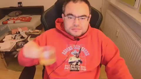 Snapshot of latexboy893 chatting on 11.29.25 latexboy893 online show from 11.29.25