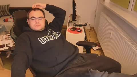 Snapshot of latexboy893 chatting on 12.22.25 latexboy893 online show from 12.22.25