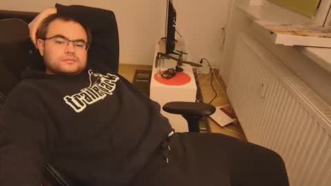 Snapshot of latexboy893 chatting on 01.10.26 latexboy893 online show from 01.10.26