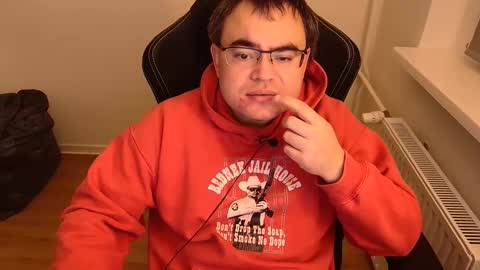 Snapshot of latexboy893 chatting on 03.01.26 latexboy893 online show from 03.01.26