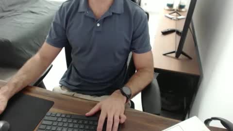 Snapshot of latexdave84 chatting on 11.19.25 latexdave84 online show from 11.19.25