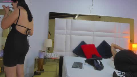 Snapshot of latin_couple20y chatting on 03.06.25 Johana y Santiago online show from 03.06.25
