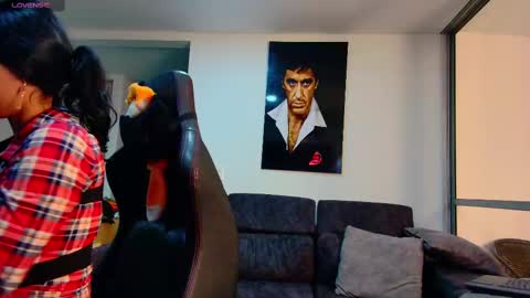 Snapshot of latin_couple77 chatting on 03.08.25 Sara y Andy online show from 03.08.25