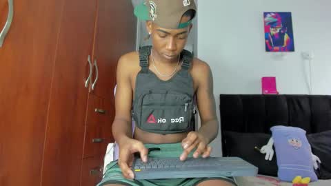 Snapshot of latin_kay1 chatting on 02.11.26 kay online show from 02.11.26