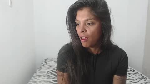 M E G A N  online show from 04.25.26