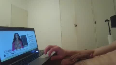 Snapshot of latin_pap chatting on 11.03.25 latin_pap online show from 11.03.25