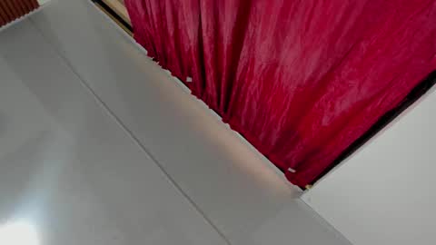 Snapshot of latina_candy01 chatting on 11.25.25 latina_candy01 online show from 11.25.25