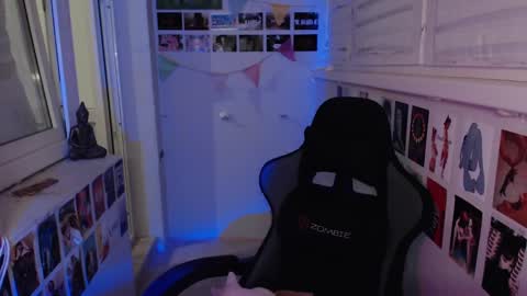 miiiiiiaaaa online show from 02.06.25