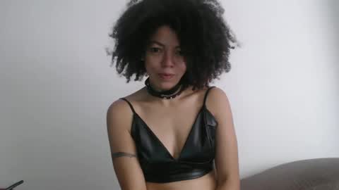 Latinacoka online show from 10.17.25