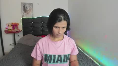 Snapshot of latinaqueen023 chatting on 05.06.26 Luna online show from 05.06.26
