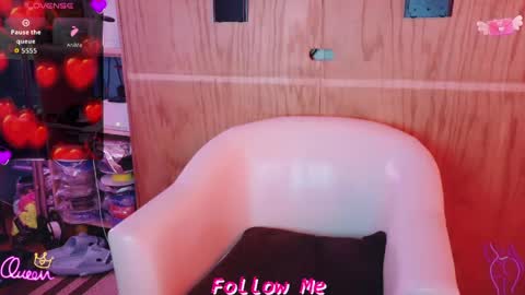 Snapshot of latinaqueen4u chatting on 05.19.26 Your Latina Lover online show from 05.19.26