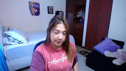 Snapshot of latinasexy_001 chatting on 03.05.25 LORENA online show from 03.05.25
