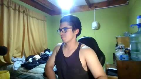 Snapshot of latinn_babe chatting on 04.28.26 latinn_babe online show from 04.28.26