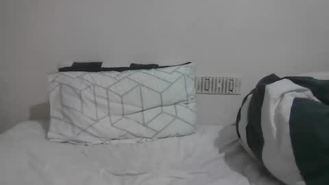 latino_rodri online show from 04.19.26